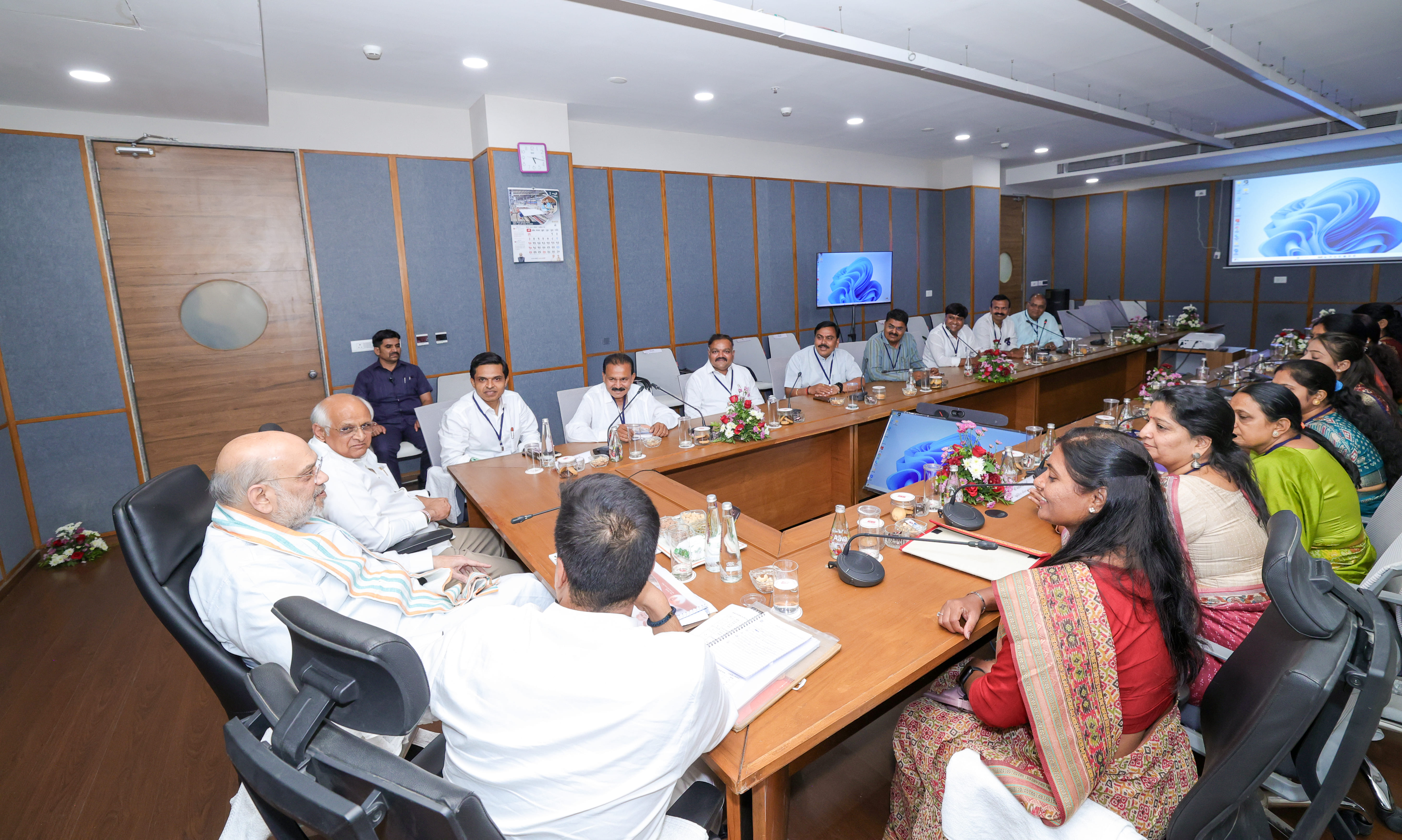 Union Home Minister and Minister of Cooperation Shri Amit Shah took a meeting of newly elected AMC under Gandhinagar Lok Sabha.