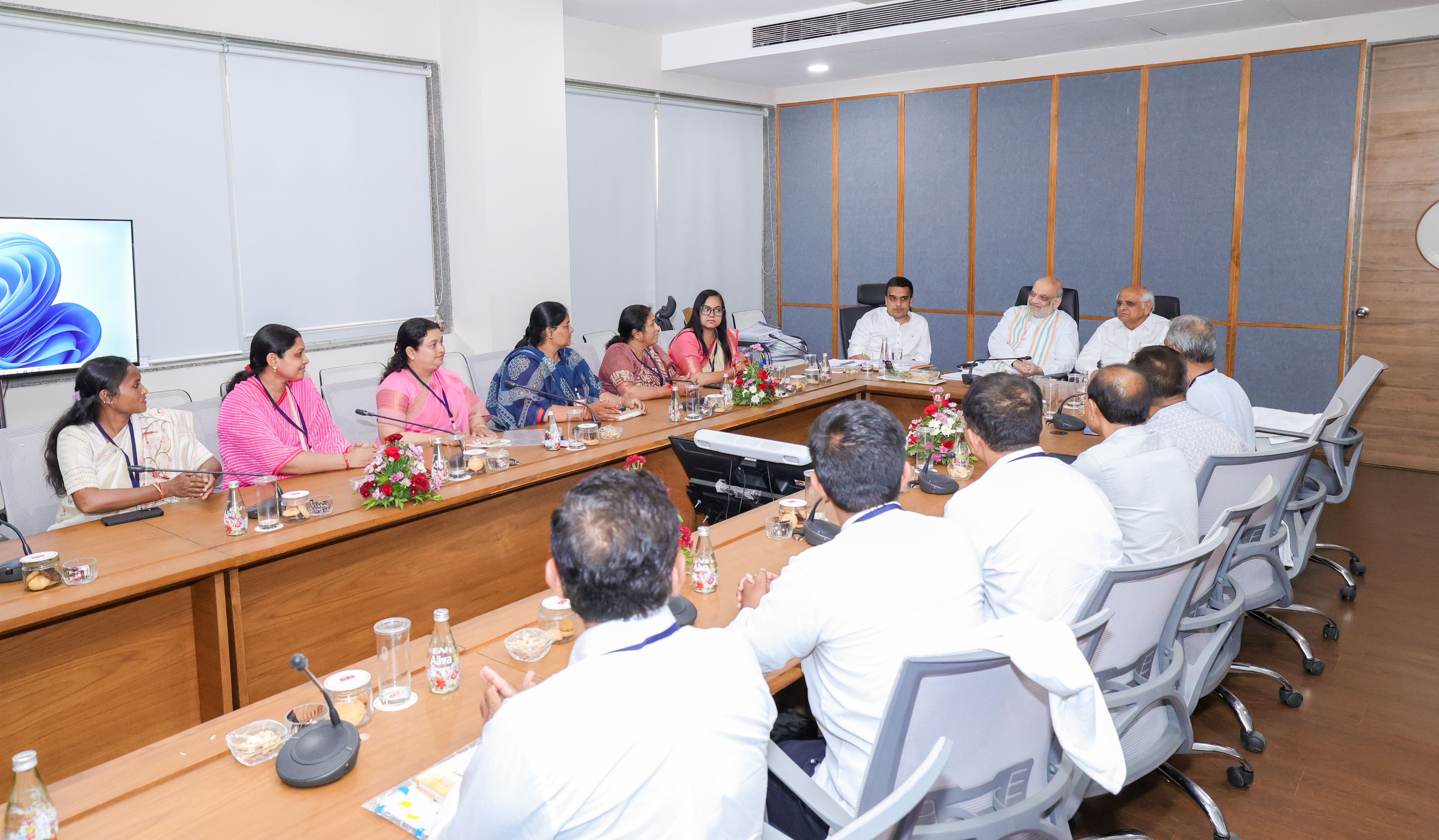 Union Home Minister and Minister of Cooperation Shri Amit Shah took a meeting of newly elected AMC under Gandhinagar Lok Sabha.