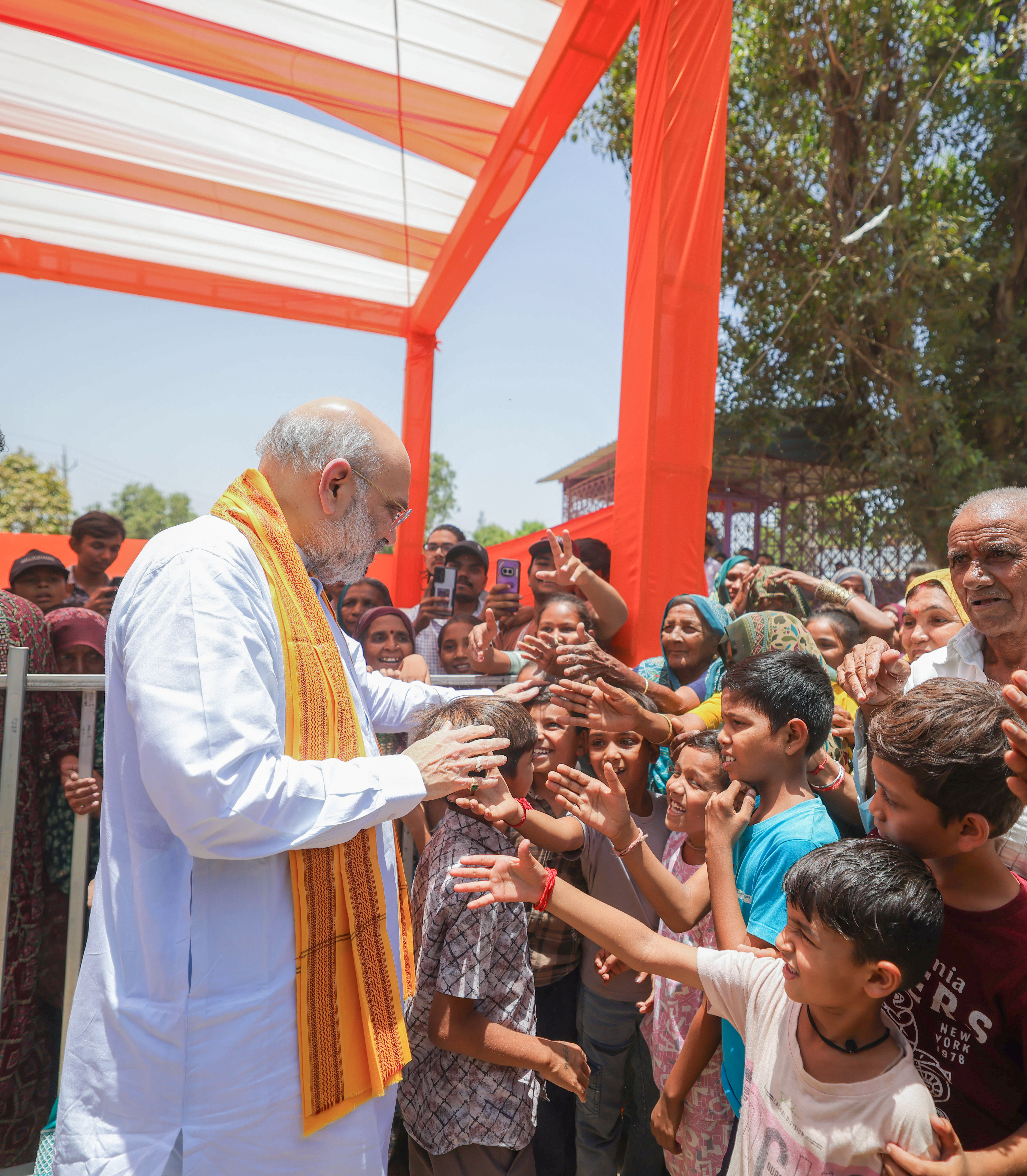 Union Home Minister and Minister of Cooperation Shri Amit Shah today inaugurated the new Moti Bhoyan Primary School in Kalol, Gandhinagar.