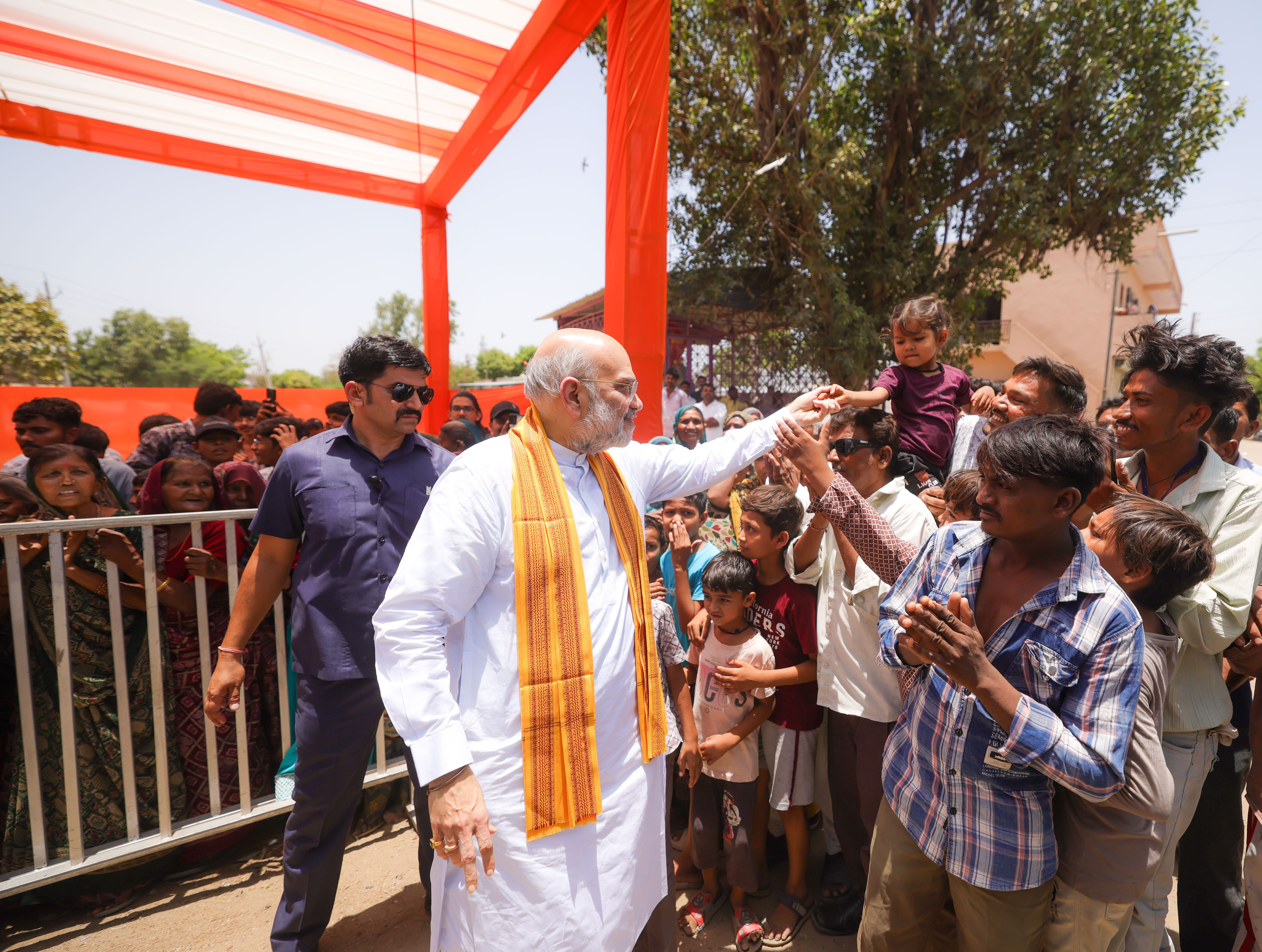Union Home Minister and Minister of Cooperation Shri Amit Shah today inaugurated the new Moti Bhoyan Primary School in Kalol, Gandhinagar.