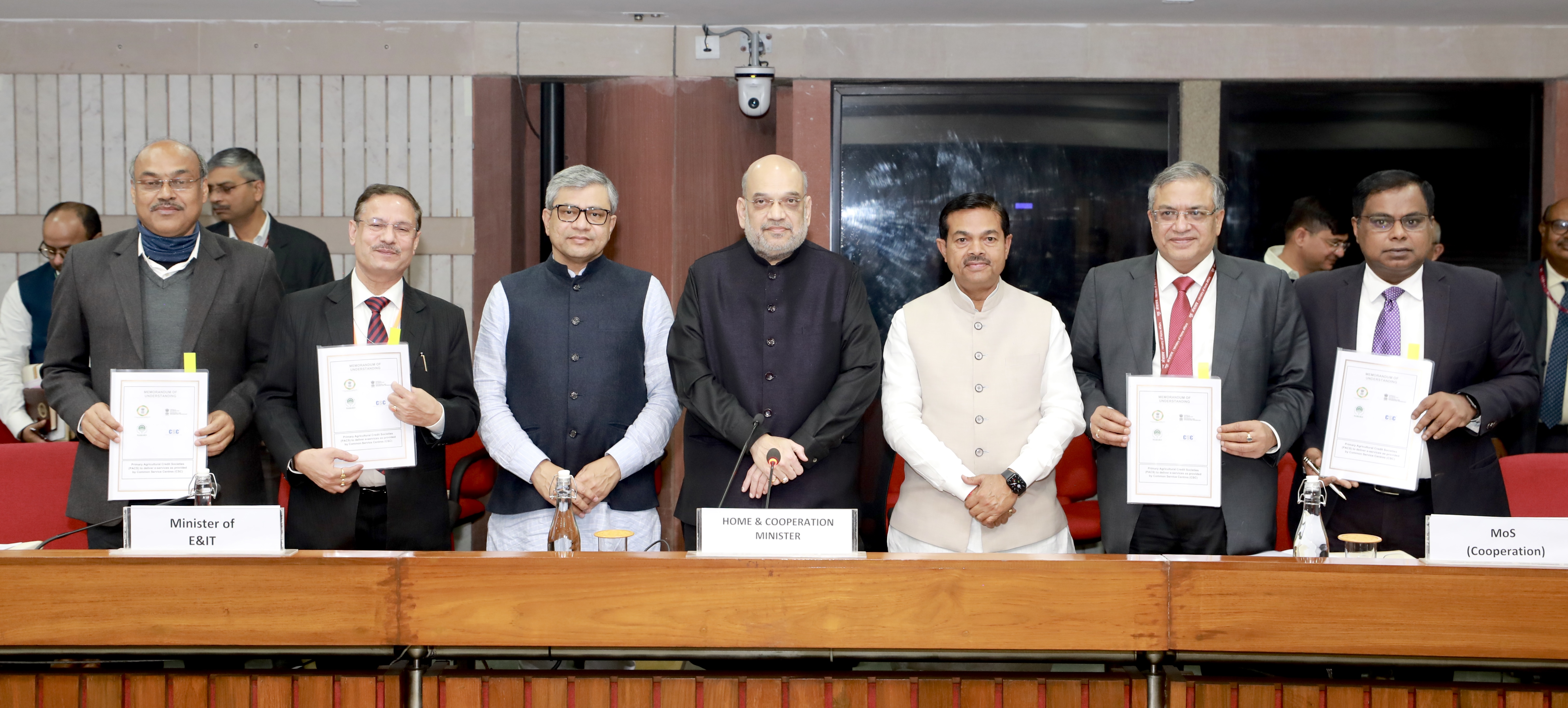 In the presence of UHM & Minister of Cooperation, Shri Amit Shah and Minister of Electronics & IT, Shri Ashwini Vaishnav, a MoU was signed between Ministry of Cooperation, MeitY, NABARD and CSC e-Governance Services India Limited