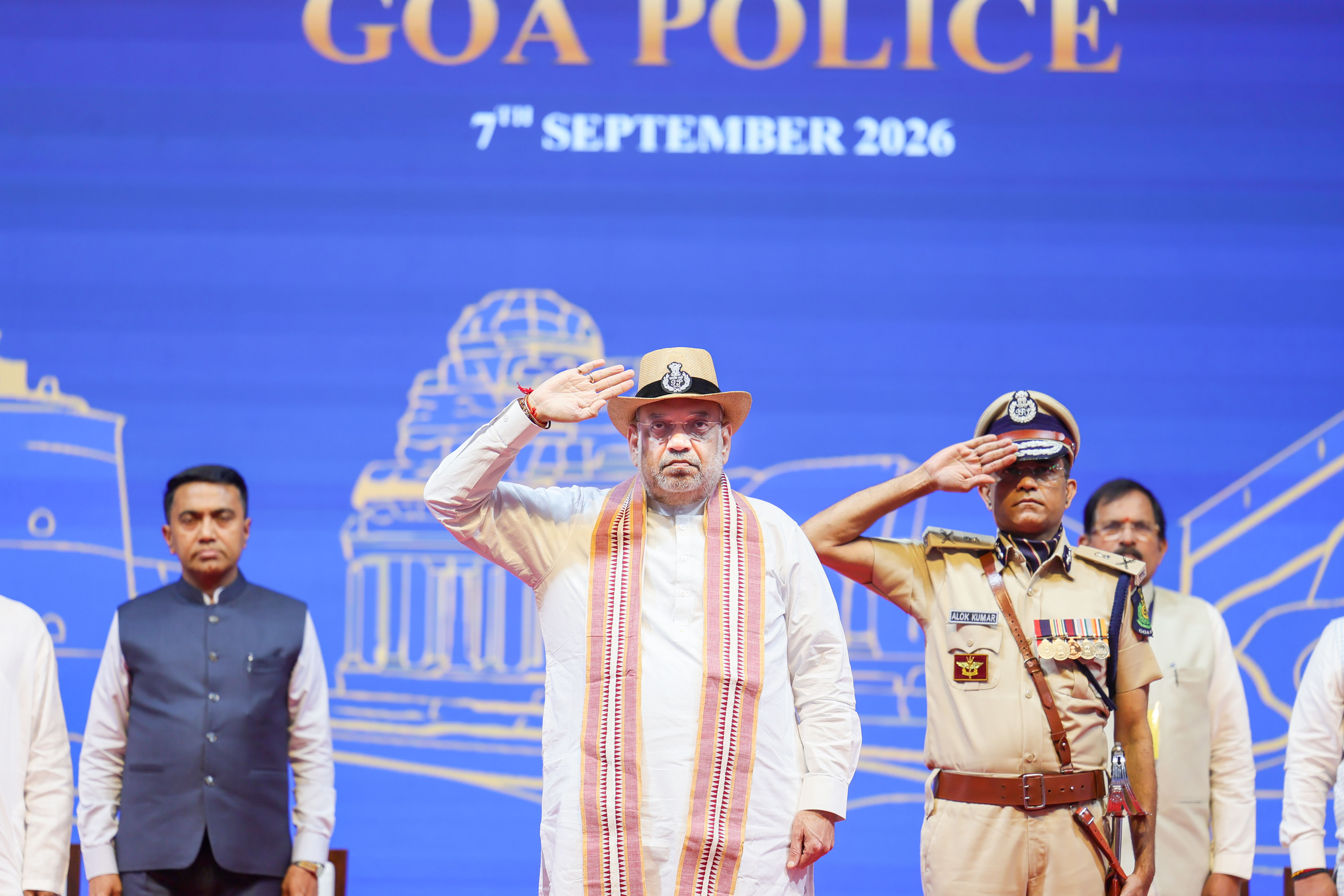 Shri Amit Shah presents the President’s Colour to Goa Police in Panaji