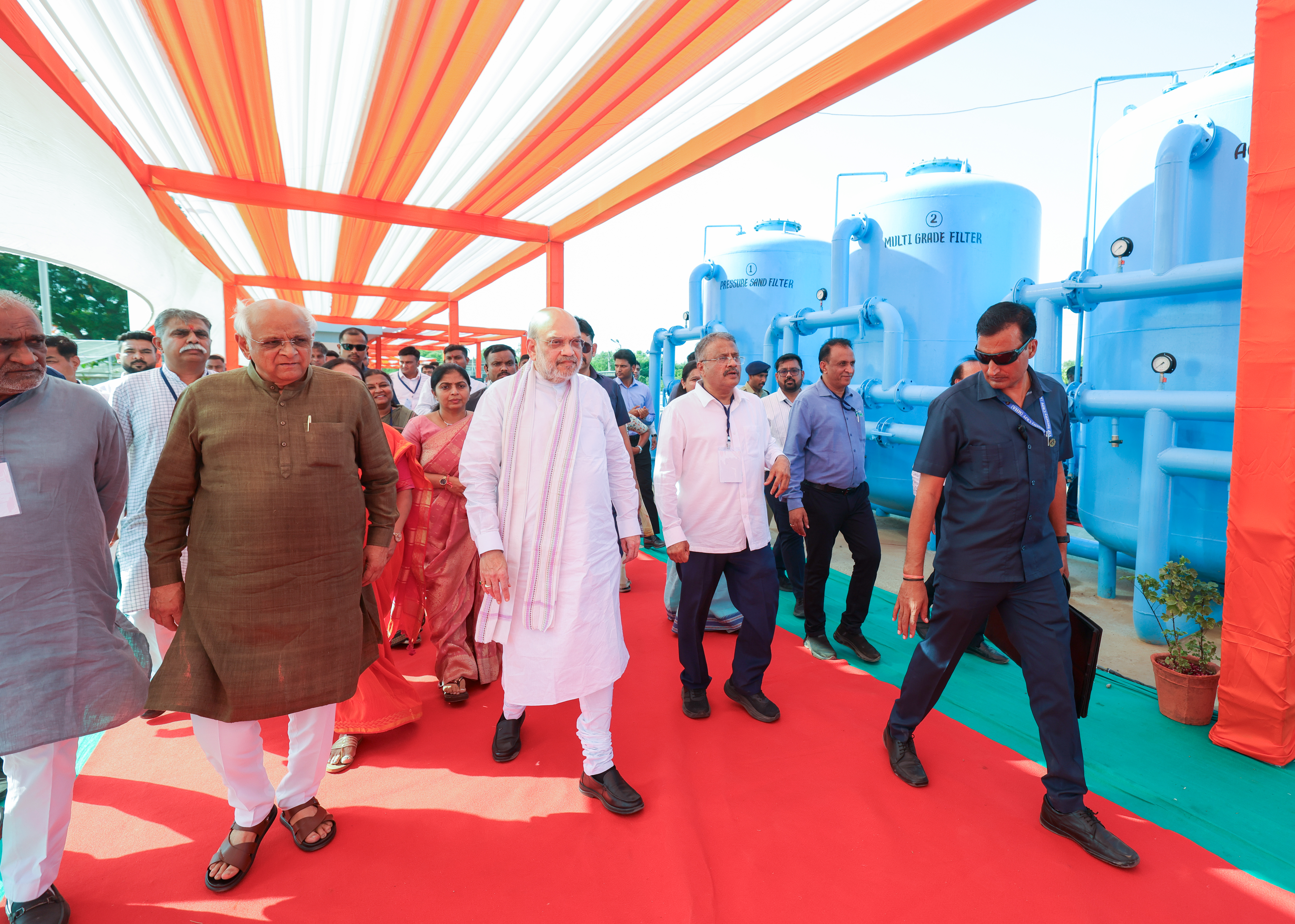 Shri Amit Shah today inaugurated a newly constructed garden in Sector 1,built by the Gandhinagar Municipal Corp. & inspected the newly constructed Sewage Treatment Plant in Kolvada, where he also planted a tree.