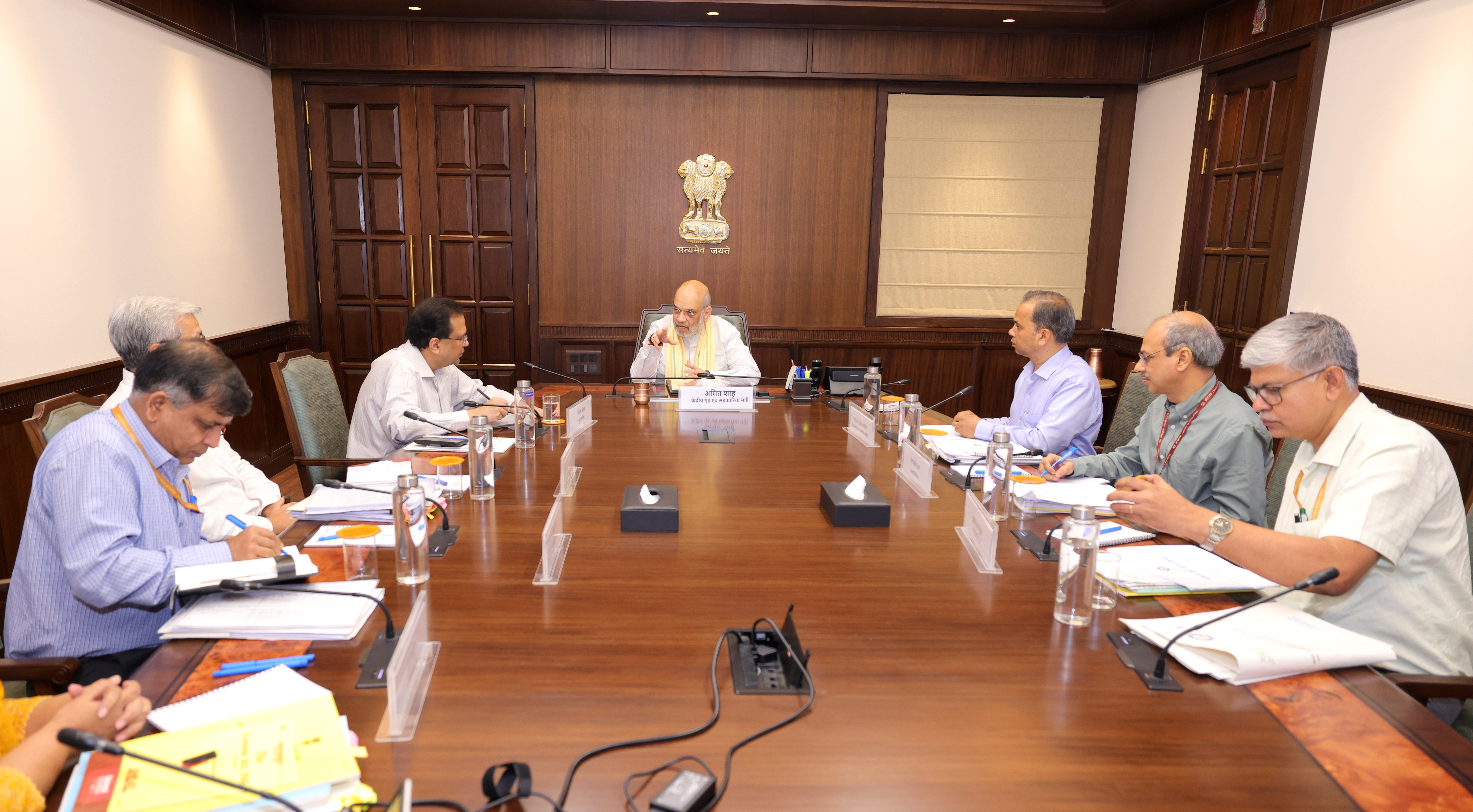 Shri Amit Shah reviewed the preparation for the forthcoming Census with the Union Home Secretary, RG&CCI and other senior officials in New Delhi